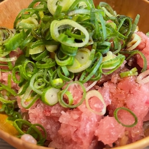 酢飯でさっぱり　お手軽　簡単　ネギトロ丼